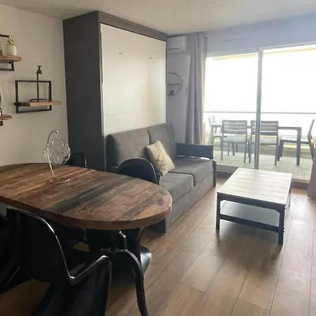 Apartament Corniche *
